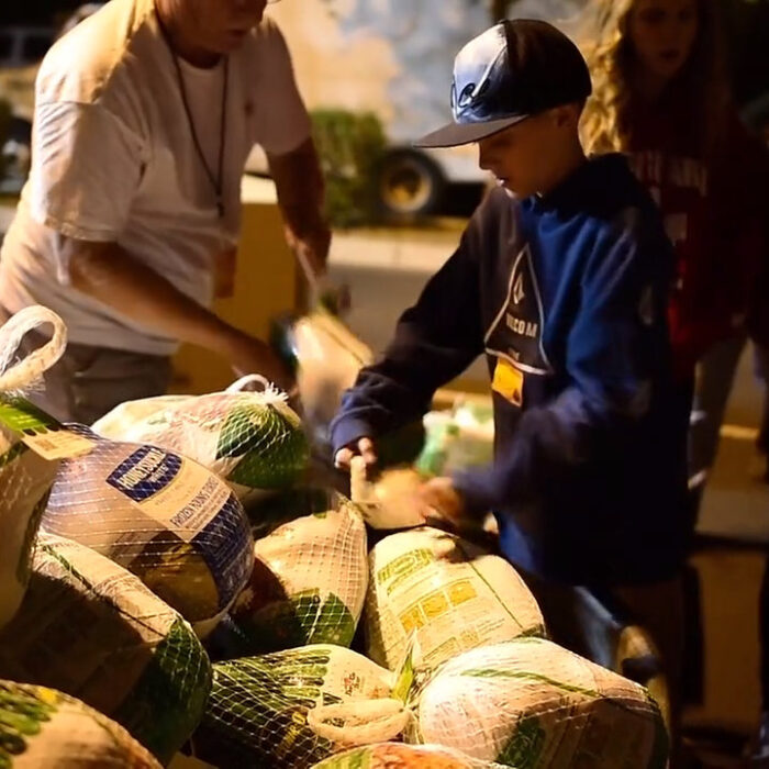 Screenshotter-2017ThanksgivingFoodBasketGiveawayonVimeo-1’40” (1)
